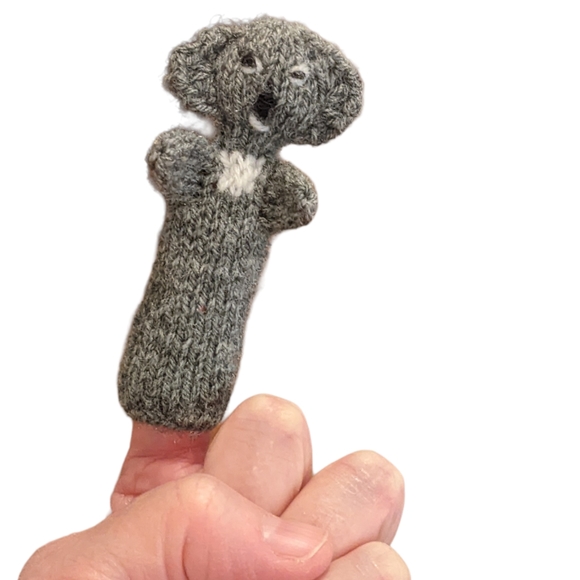 Hand Knitted Vintage wool Koala finger puppet. NWOT Gift!🐨🐨❤️ - Picture 11 of 16